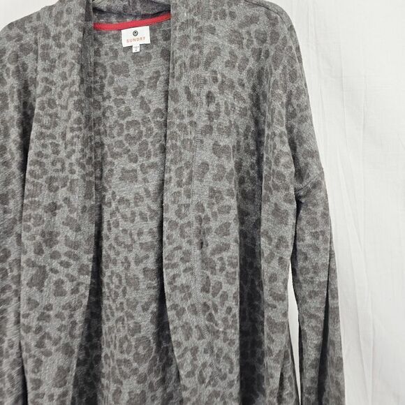 Sundry Women's Gray Leopard Print Long Sleeve Cardigan Size 2/ Medium - Picture 5 of 6